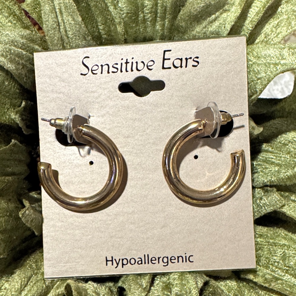 Gold Hypoallergenic Hoop Earrings for Sensitive Ears